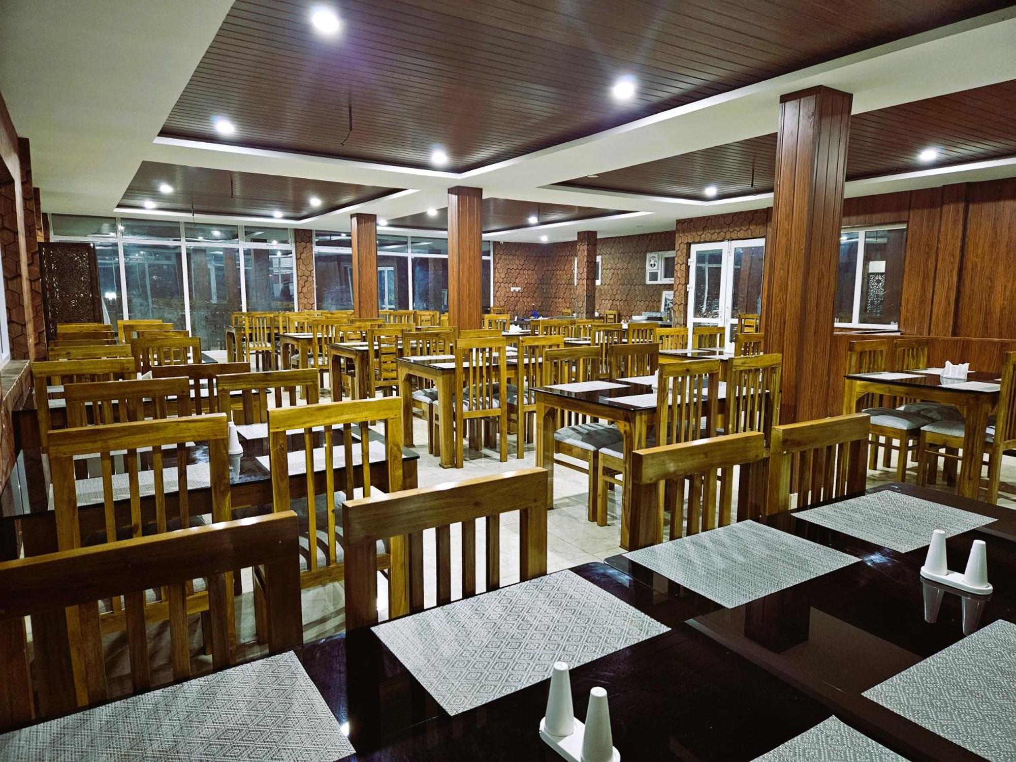 Tulips Village Resorts Udagamandalam Exterior foto